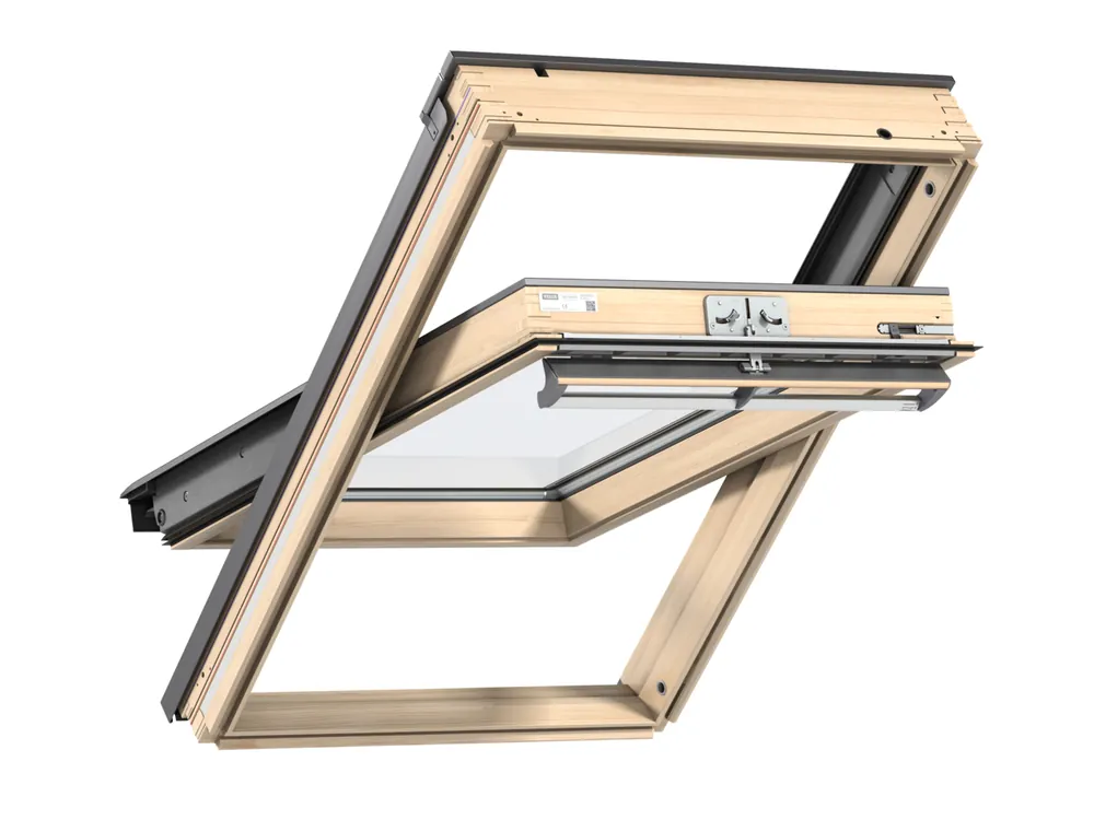 Velux, Tetőtéri ablak, GGL FK04 3070, 2-rétegű üveg, lakkozott fa, 66x98 cm Prémium