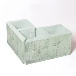 Outlet Leier Modern kerítés sarokelem natúr, satírozott jégszürke 20x40x20 cm
