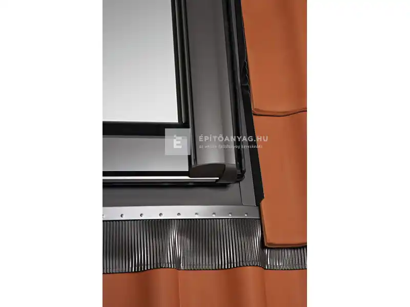 Olcsóbb Roto Designo EDZ 74x140 cm-es burkolókeret, profilos tetőfedő anyaghoz