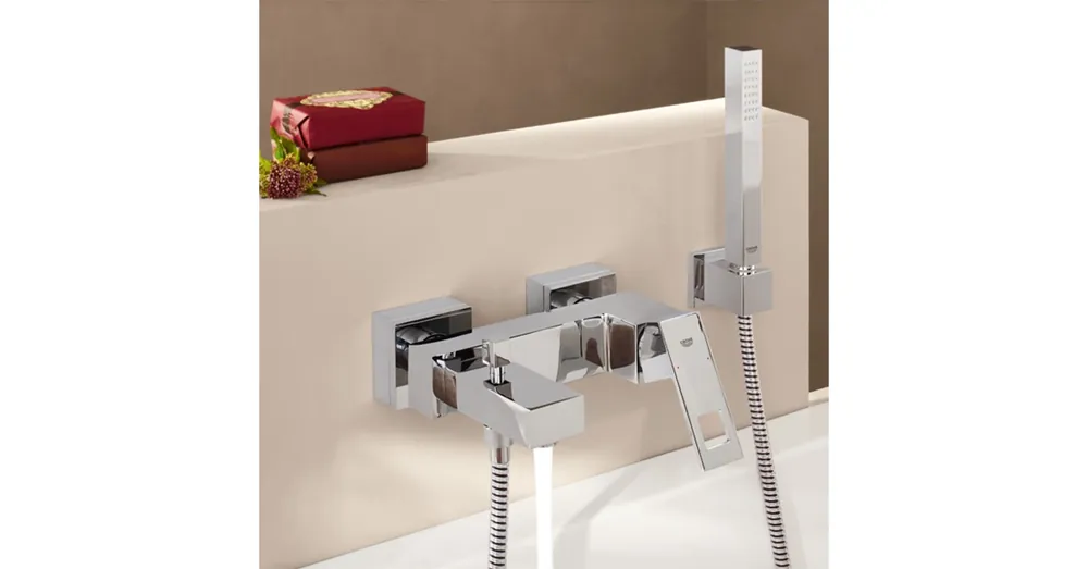 Csak ma Grohe Eurocube kádcsaptelep zuhanygarnitúrával 23141000 1/2"