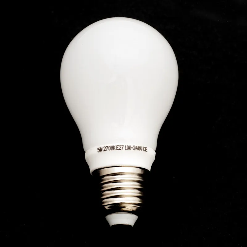 Kihagyhatatlan ajánlat Integraled IL-XC E27 5W, 500 lm meleg fehér led körte izzóIntegraled